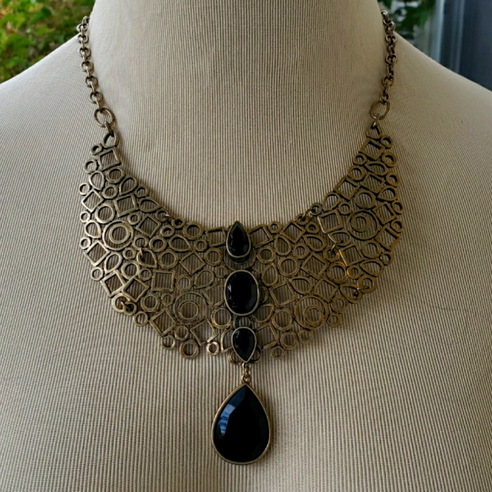 🤩BOGOFREE🤩 Lane Bryant art nouveau statement necklace